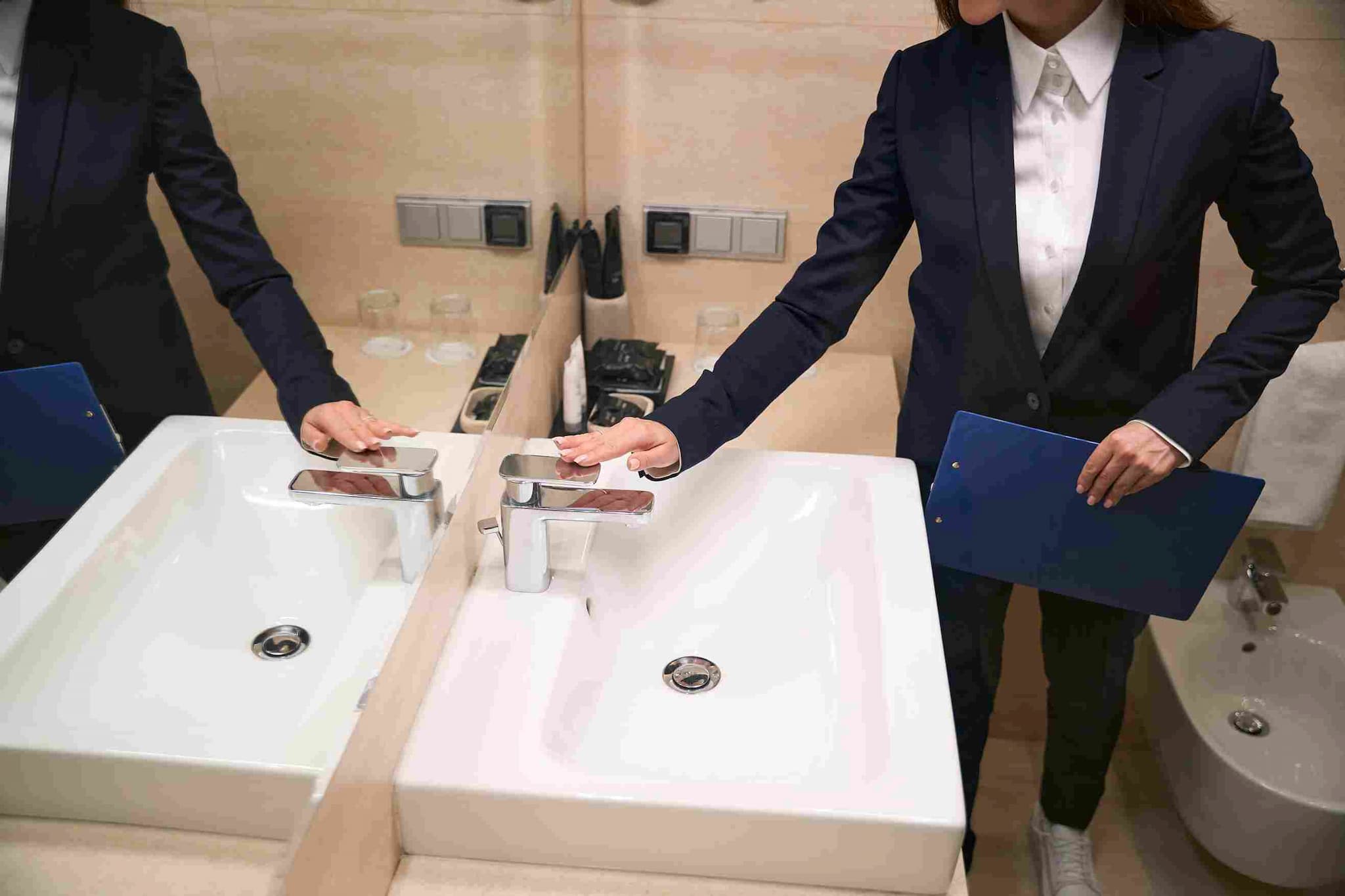 Deluxe Flushable Portable Restrooms